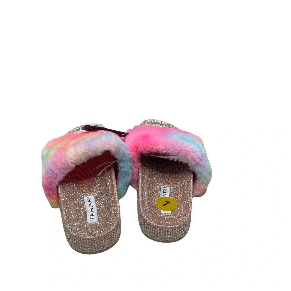 Tahari cuerie multi color slipper size 1