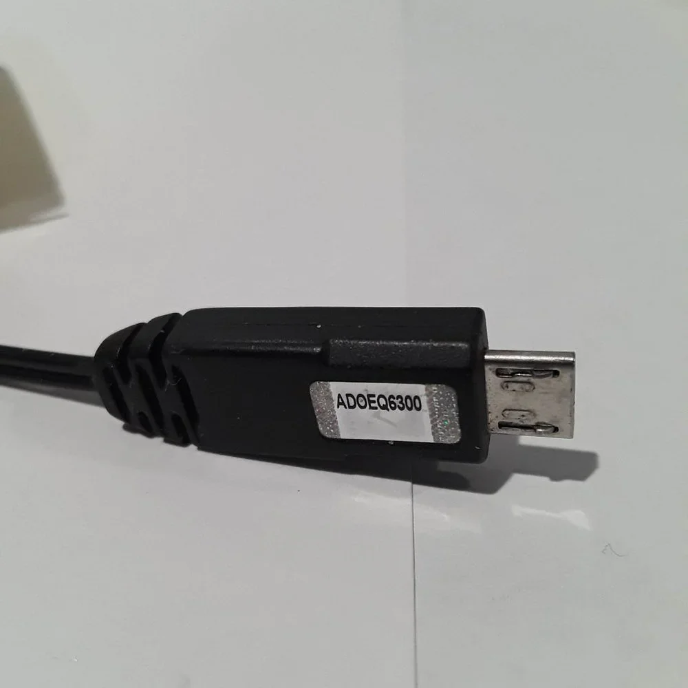 MOTOROLA I.T.E. CELL PHONE CHARGER-POWER SUPPLY - MODEL E199967 - TESTED & WORKS