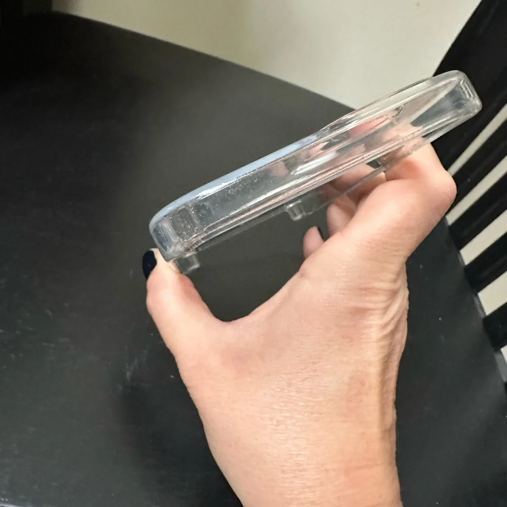 iPhone 12 Pro Max - clear case with Mag safe