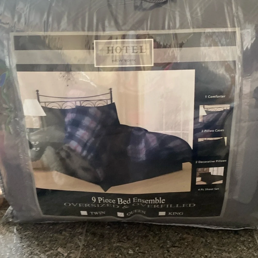 NWT hotel gray comforter sheet set queen