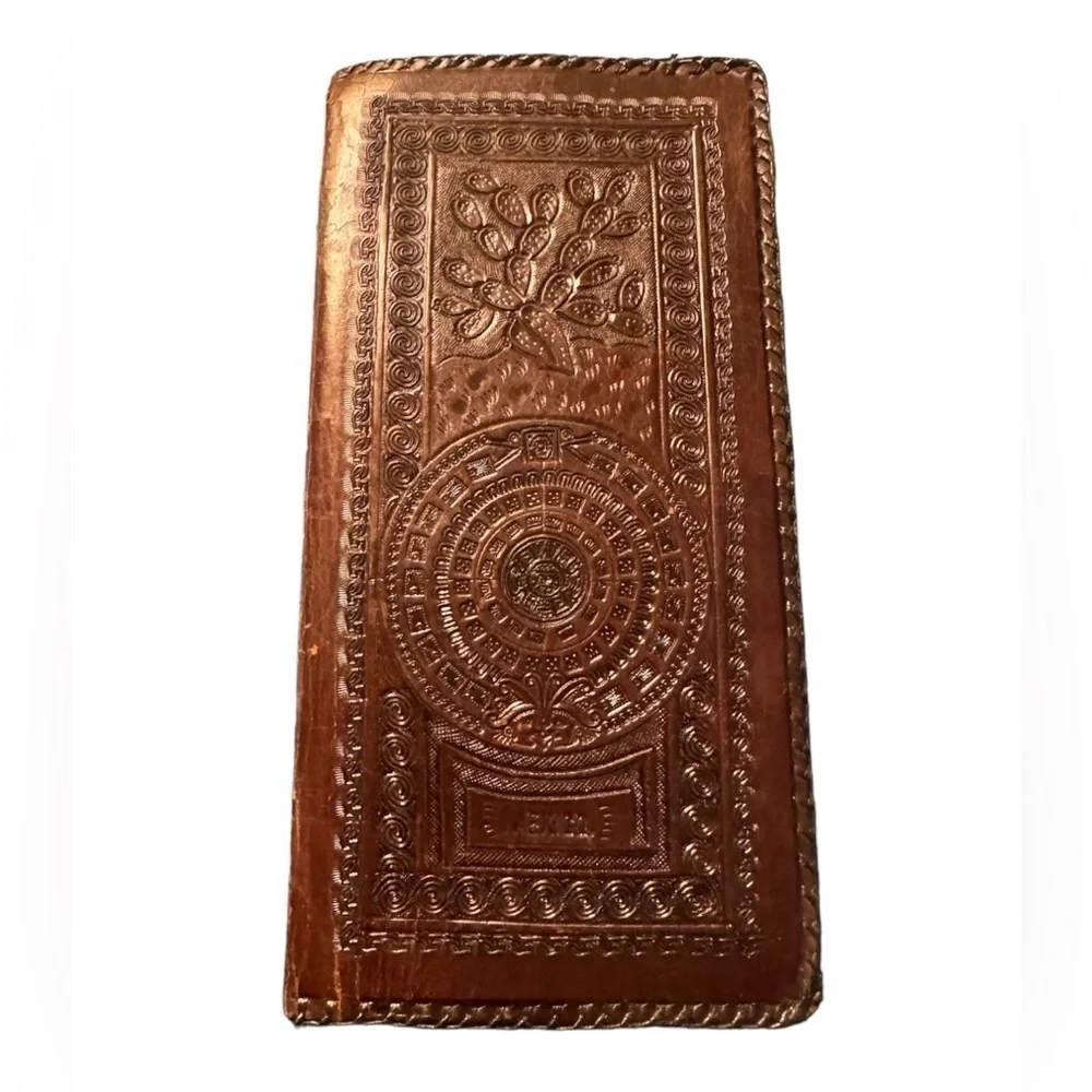 Vintage Hand Tooled Distressed Mexico Bi-Fold Wallet (woman's )