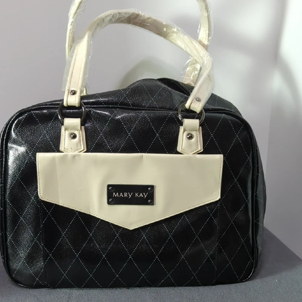 Mary Kay Black and Cream Makeup Consultant Bag NWOT