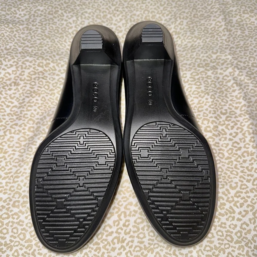 Ecco black leather