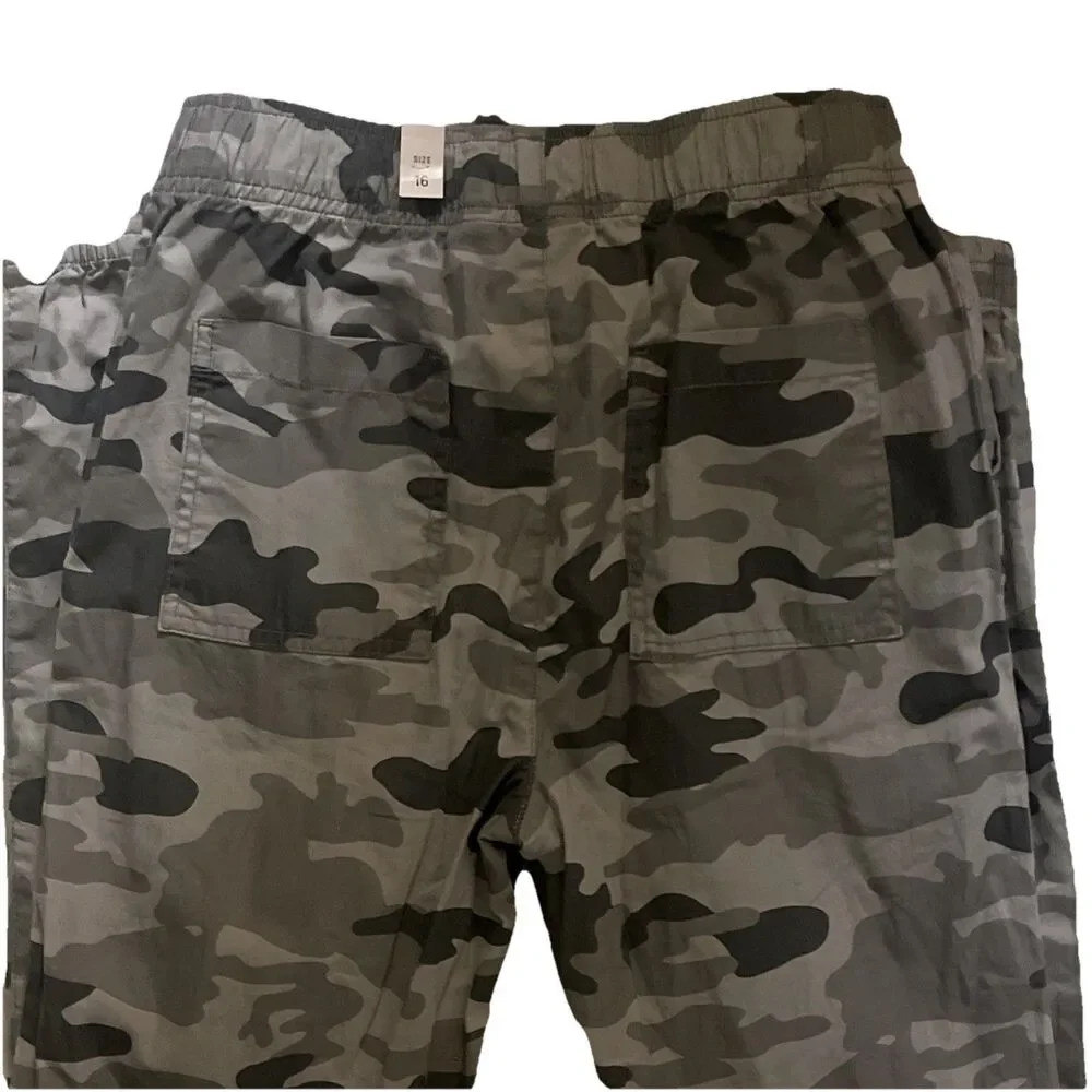 NEW The Children’s Place Boys Gray Camo Joggers Size 16 Adjustable Elastic Waist