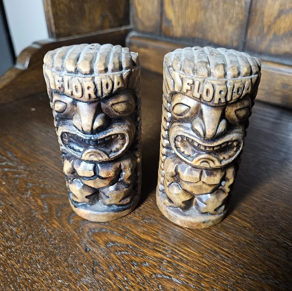 Vintage tiki vintage set