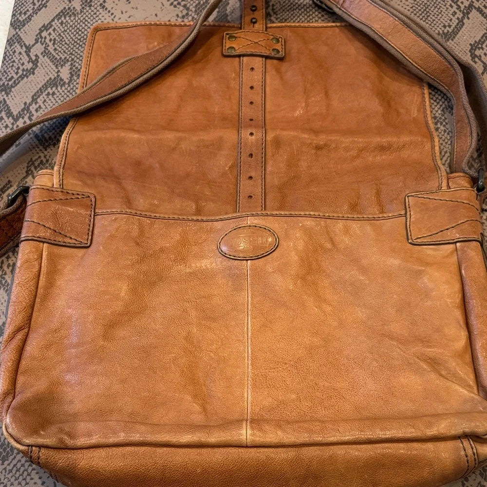 Fossil stylish durable