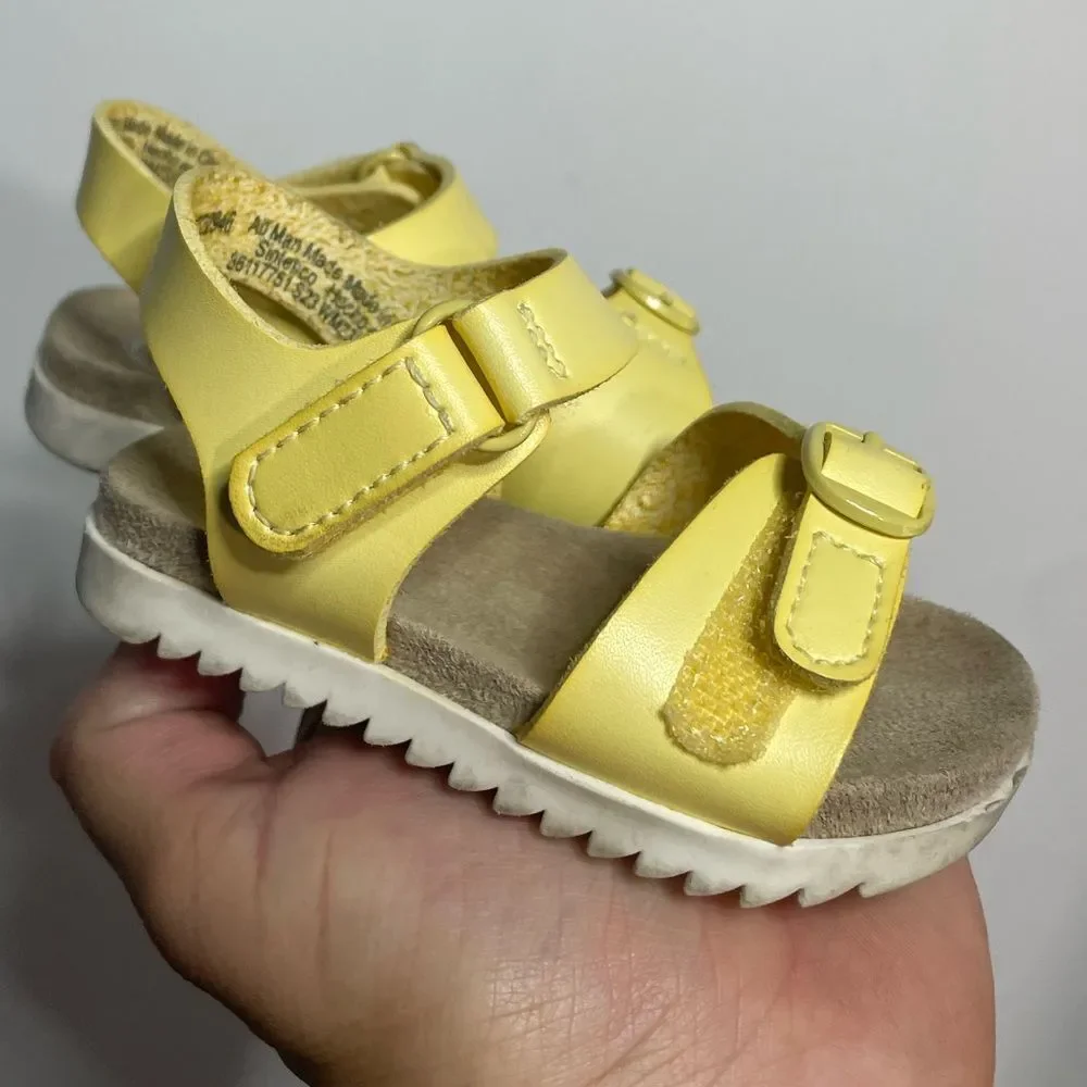 5 for $25🔥Wonder Nation‎ Pale Yellow Strappy Sandals Baby Size 2