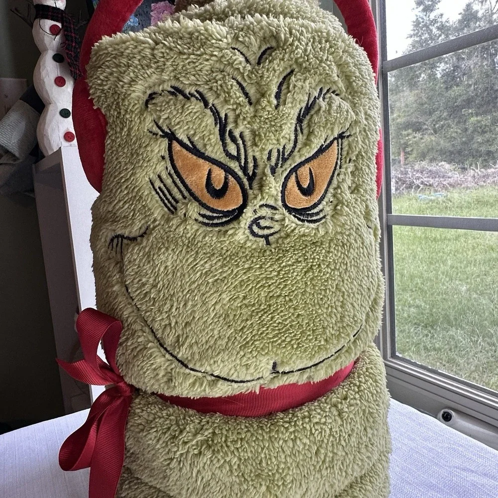 NWT Dr. Seuss The Grinch Holiday Snow Throw Blanket Dept 56 - 60x45