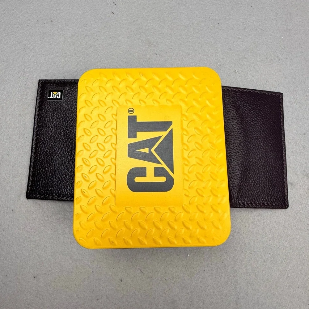 Cat caterpillar trifold