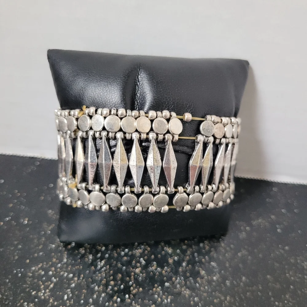 None silver beaded