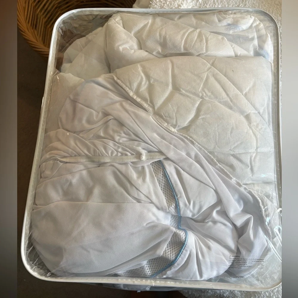 White Mattress Pad - Twin