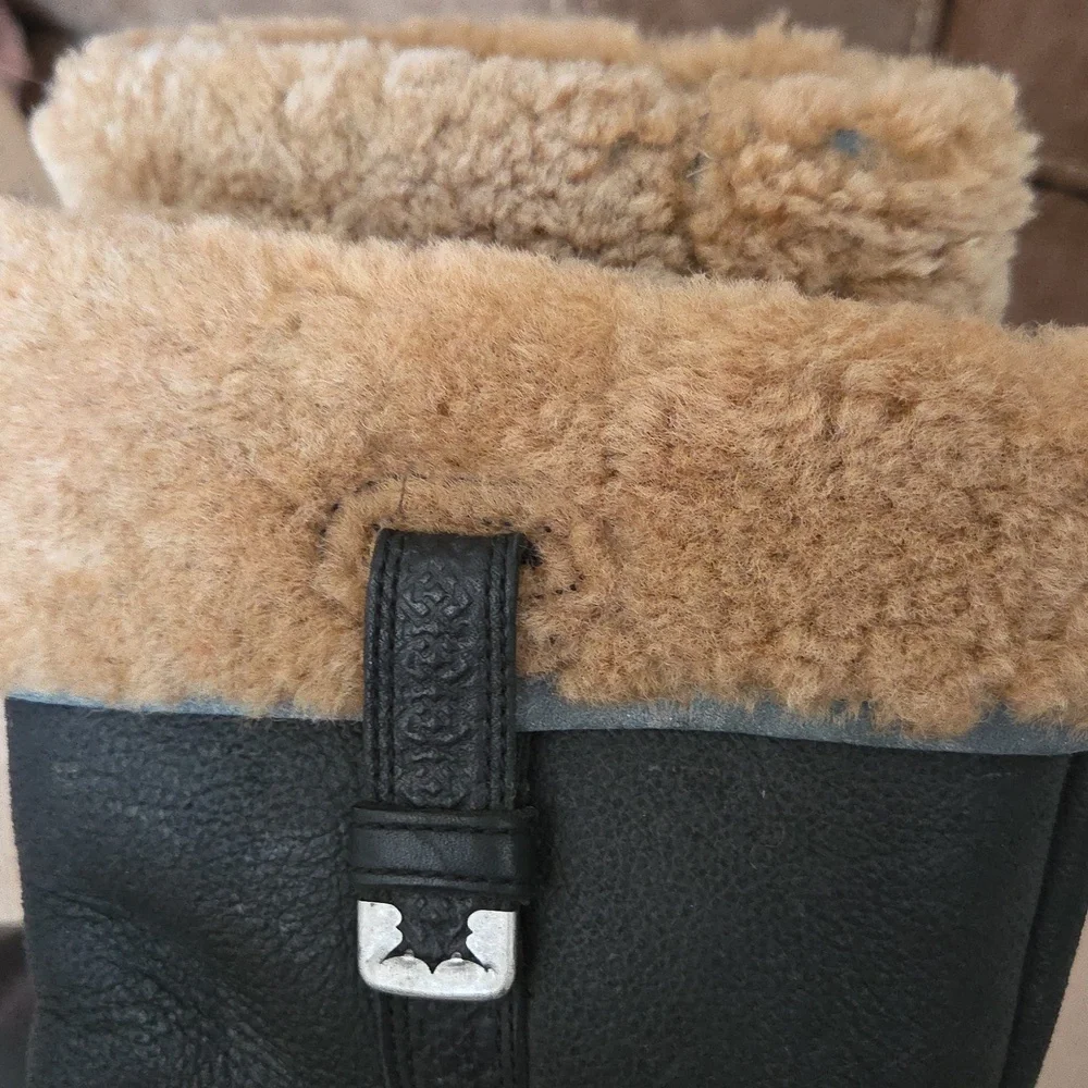 UGG has repair