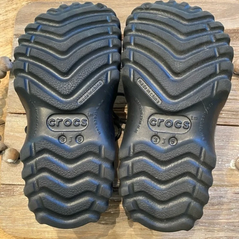CROCS up axle