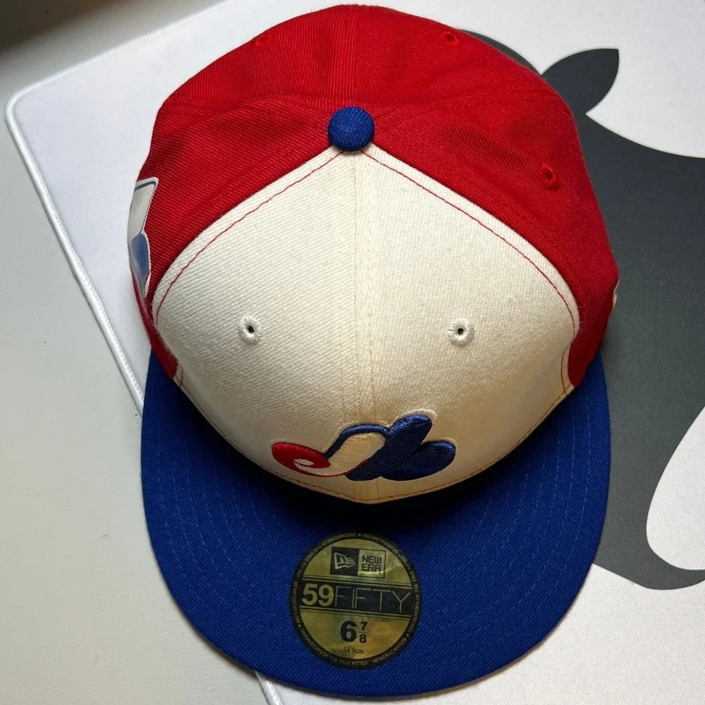 New Era blue it features