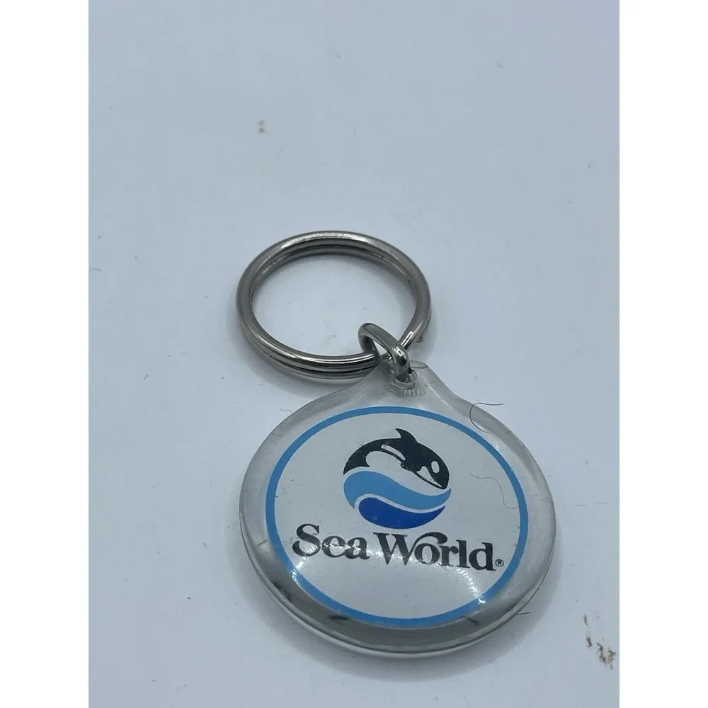 Vintage SEA WORLD Ring Keychain SHAMU‎