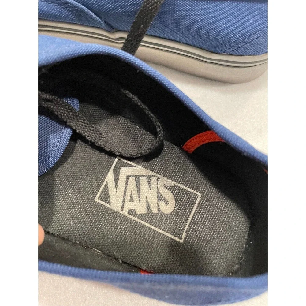 Vans lace up