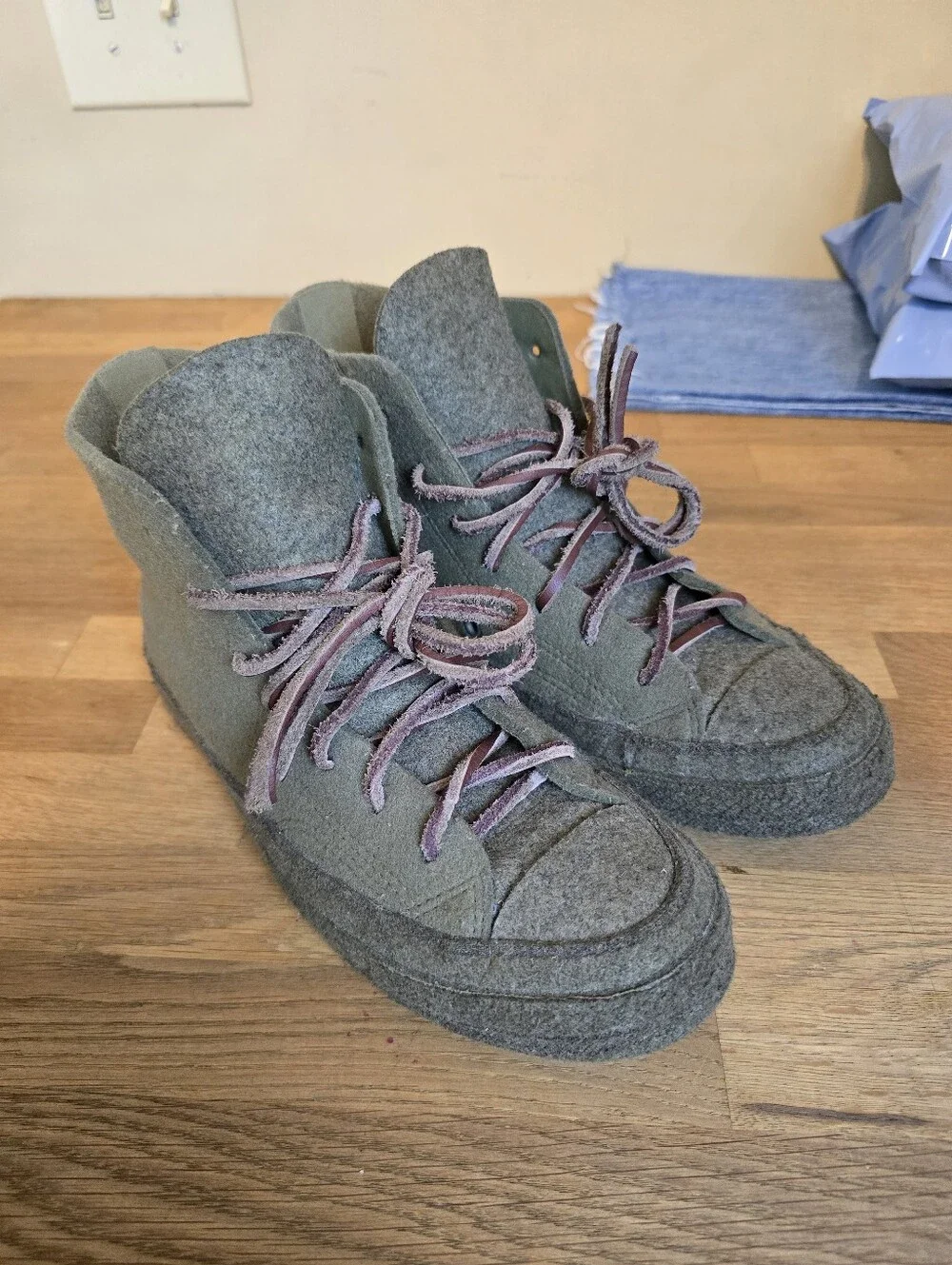 Converse x JW Anderson Chuck 70 Felt High Top Sneakers Olive Green Women's 7