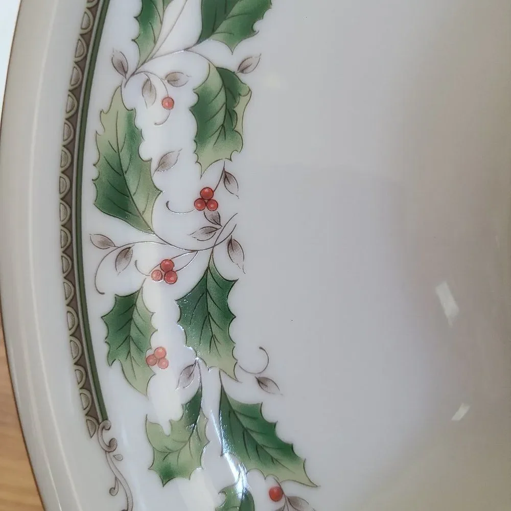 Unbranded holly holiday
