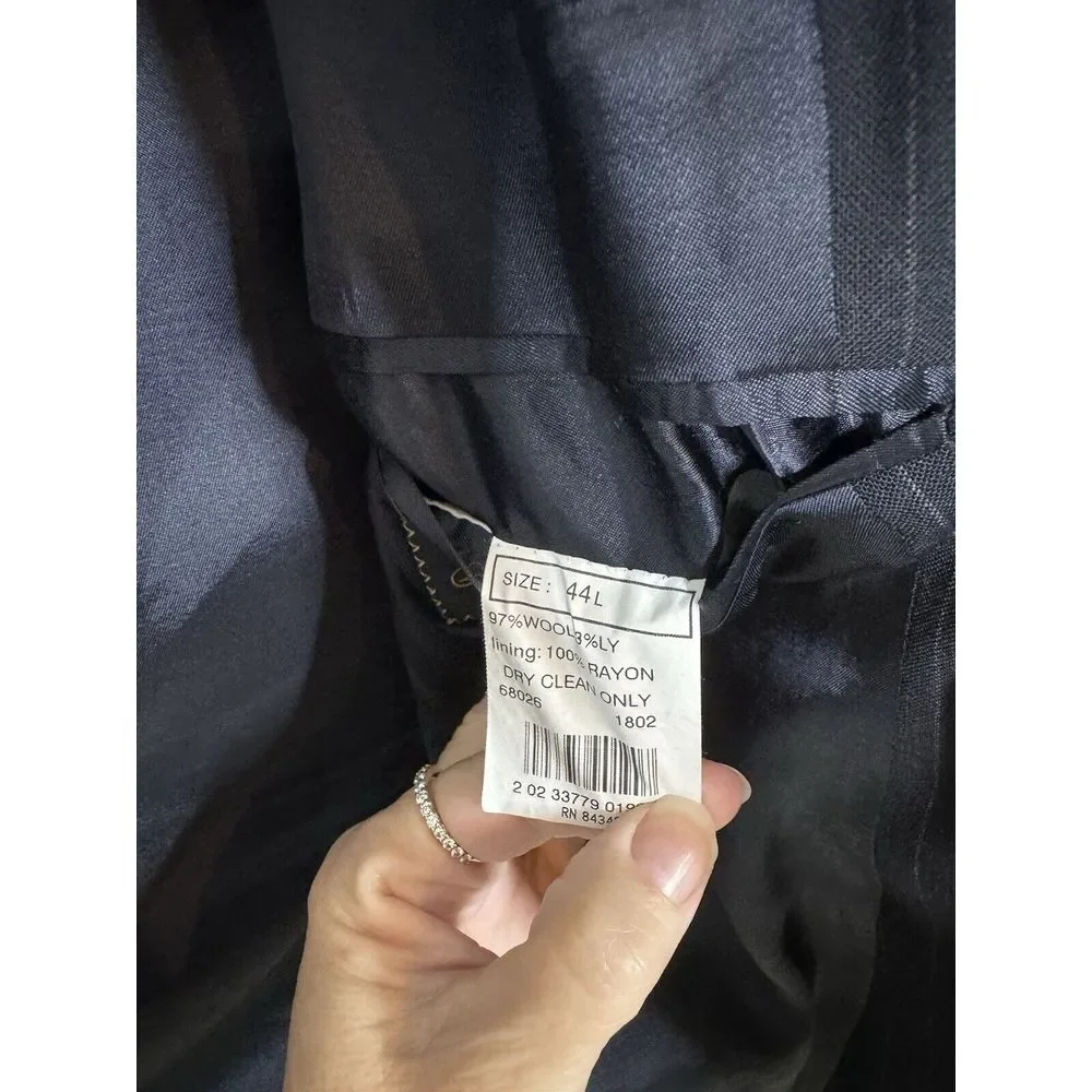 Brooks Brothers stains great outside