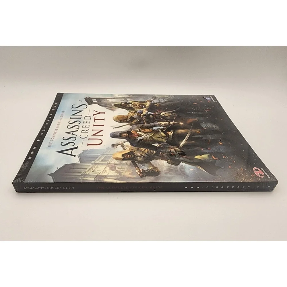 Assassin's Creed Unity Complete Official Strategy Guide‎ W/Map and Poster Sealed