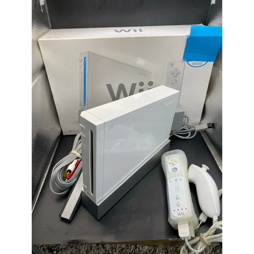 Nintendo Wii Console White Complete In BOX Plays GameCube Tested Authentic BOXED