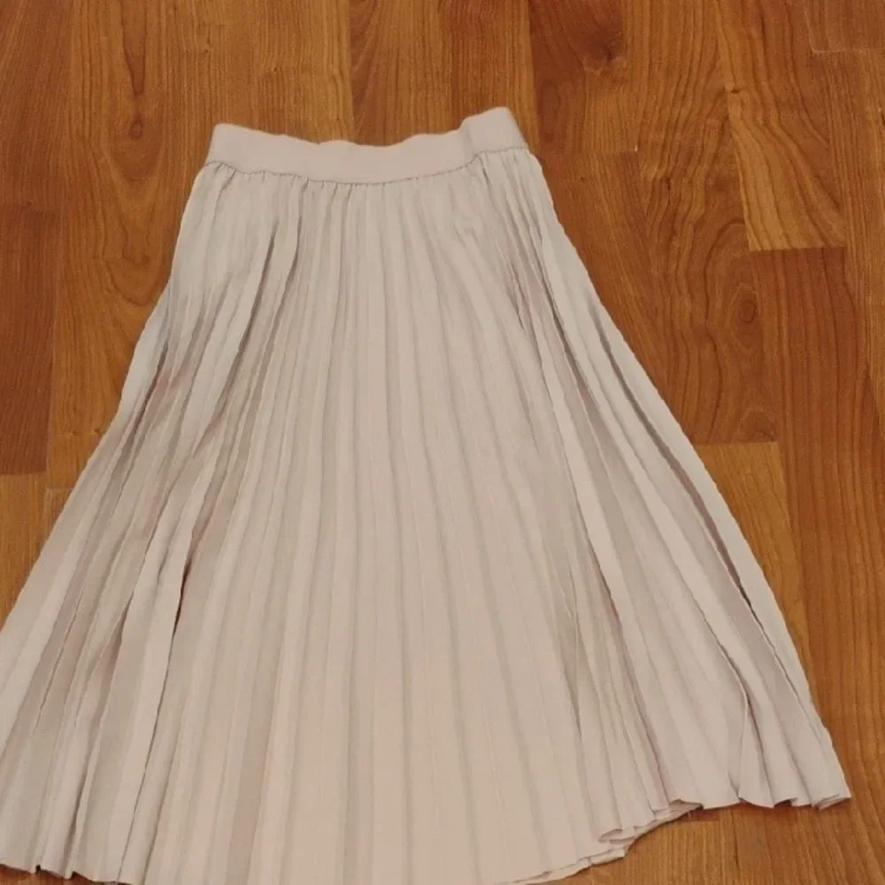 Daniel Rainn Soft Cream Button-Down A-Line Skirt