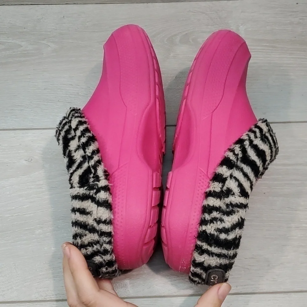 Crocs Juniors Blitzn Girls Barbie Zebra Clogs Insulated lined Slippers  shoes J2