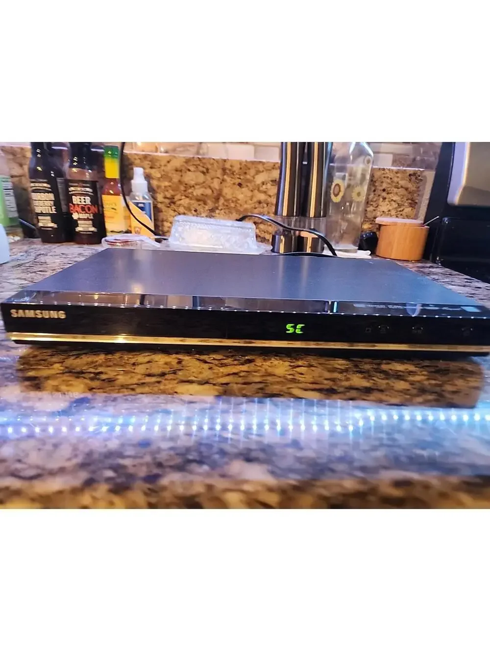 SAMSUNG BD-C500 Blu-Ray Disc DVD Video Player Full HD 1080p No Remote