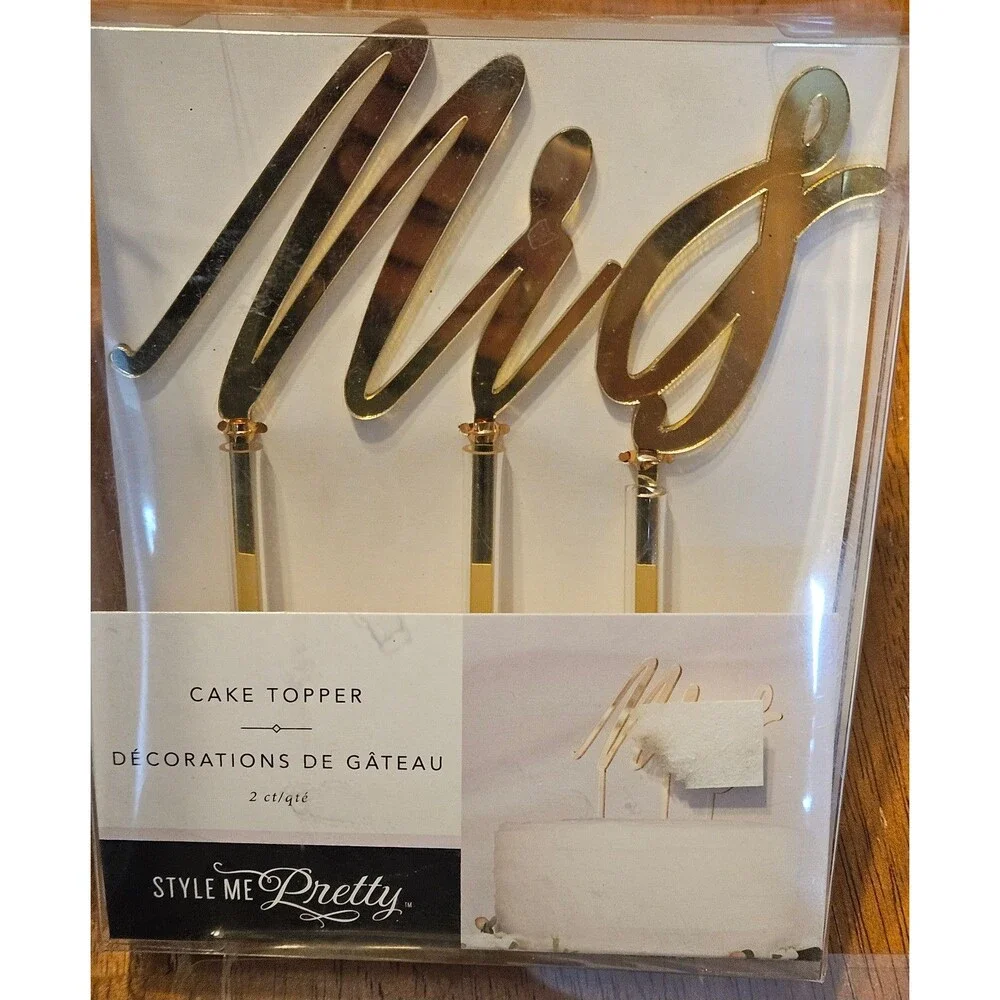 Mr. & Mrs. Cake Toppers New in Box Wedding Celebration Decor Party Engagement