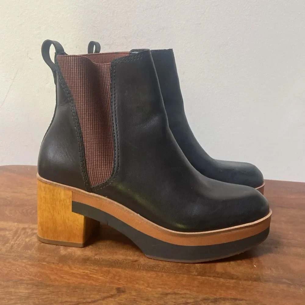 Bernardo sleek black