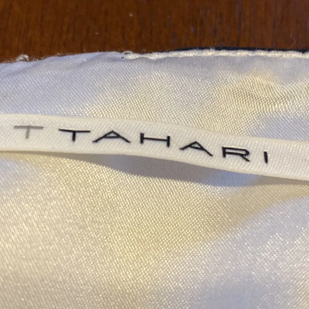 Tahari euc no