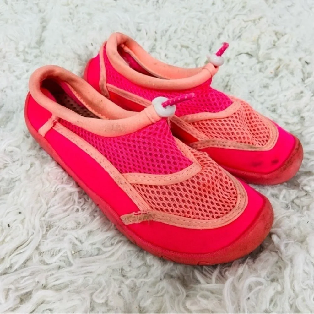 WONDER NATION Kids hot Pink Mesh Water Shoes size 11 / 12