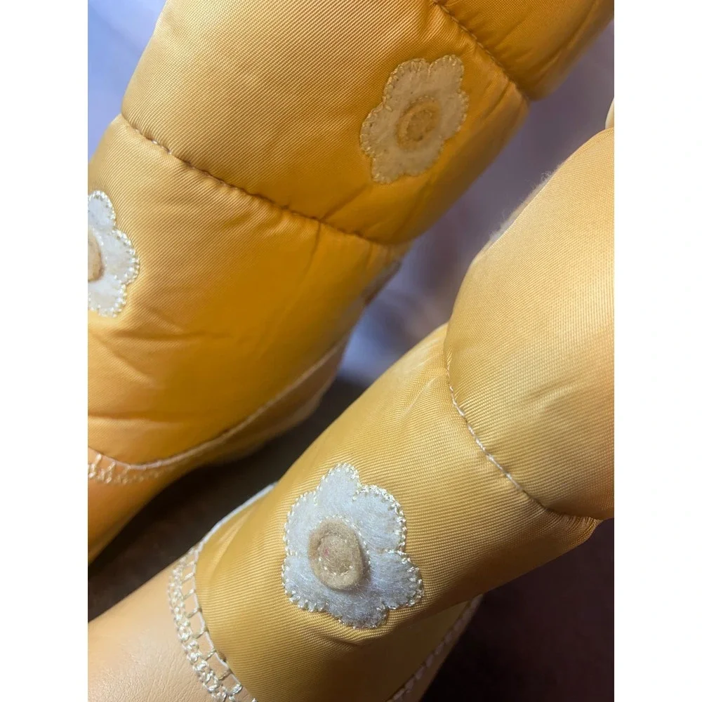 Timberland Glacier Goddess‎ girls wedge boots.