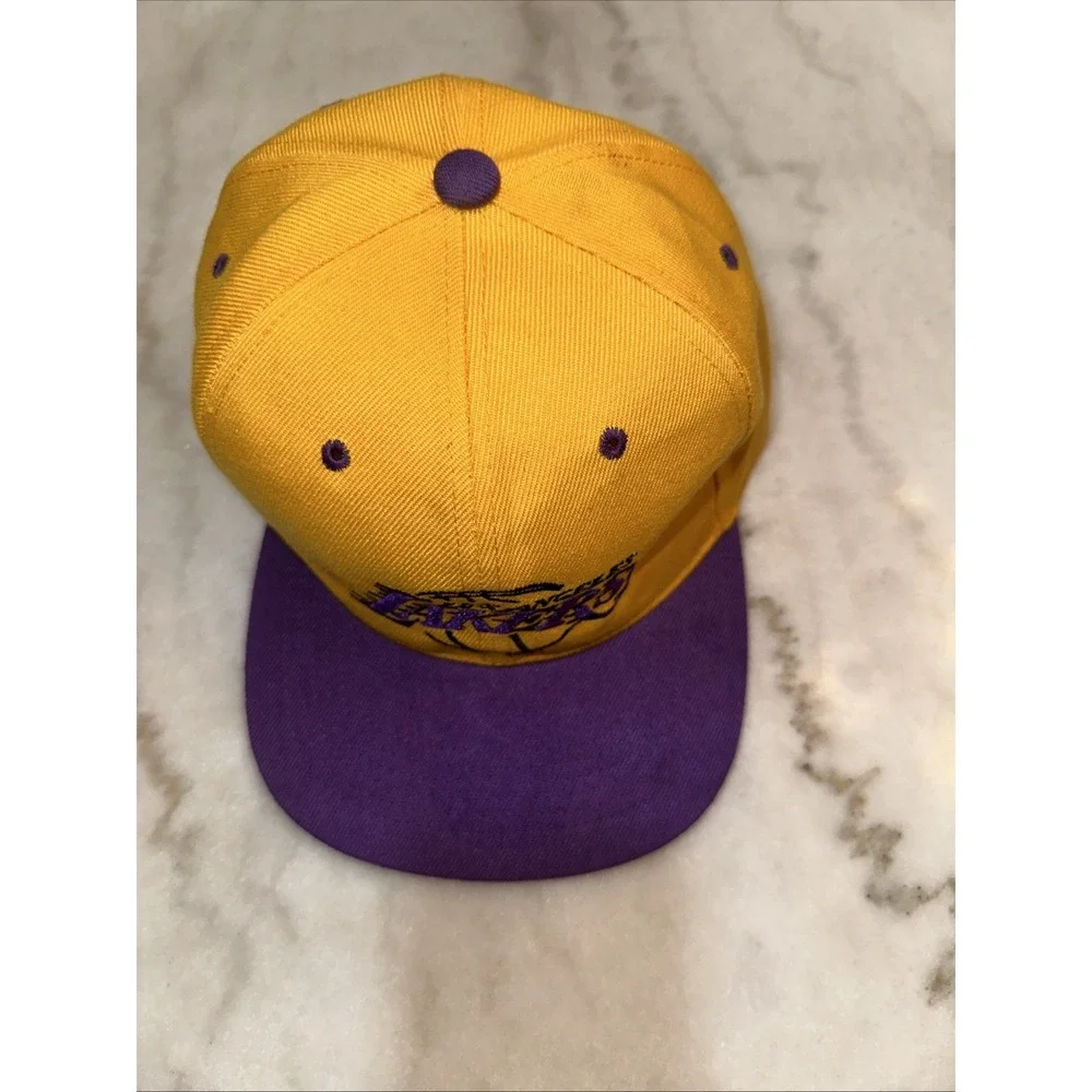 N/A fits basketball