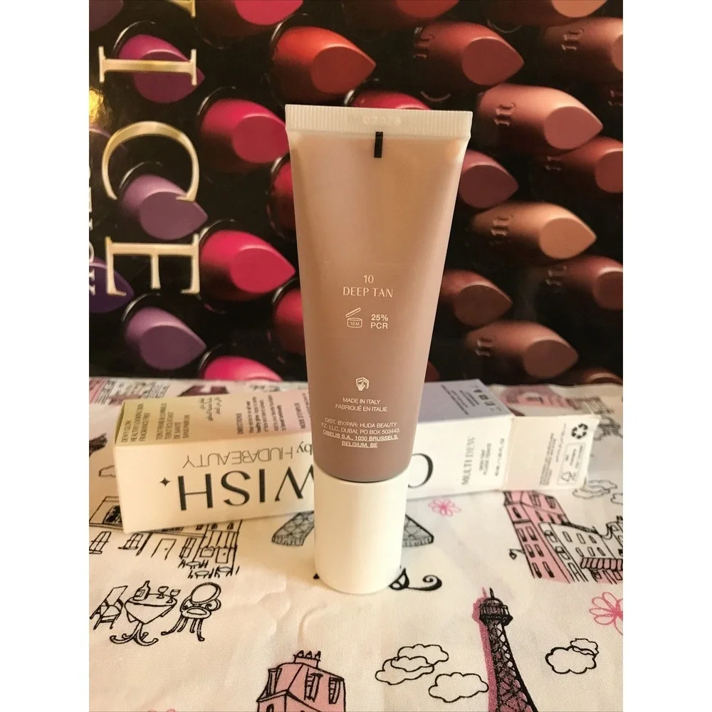 HUDA BEAUTY GLOWISH MULTI DEW SKIN TINT 1.35 OZ BOXED - deep tan‎ 10