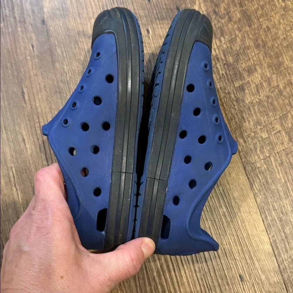 CROCS used good