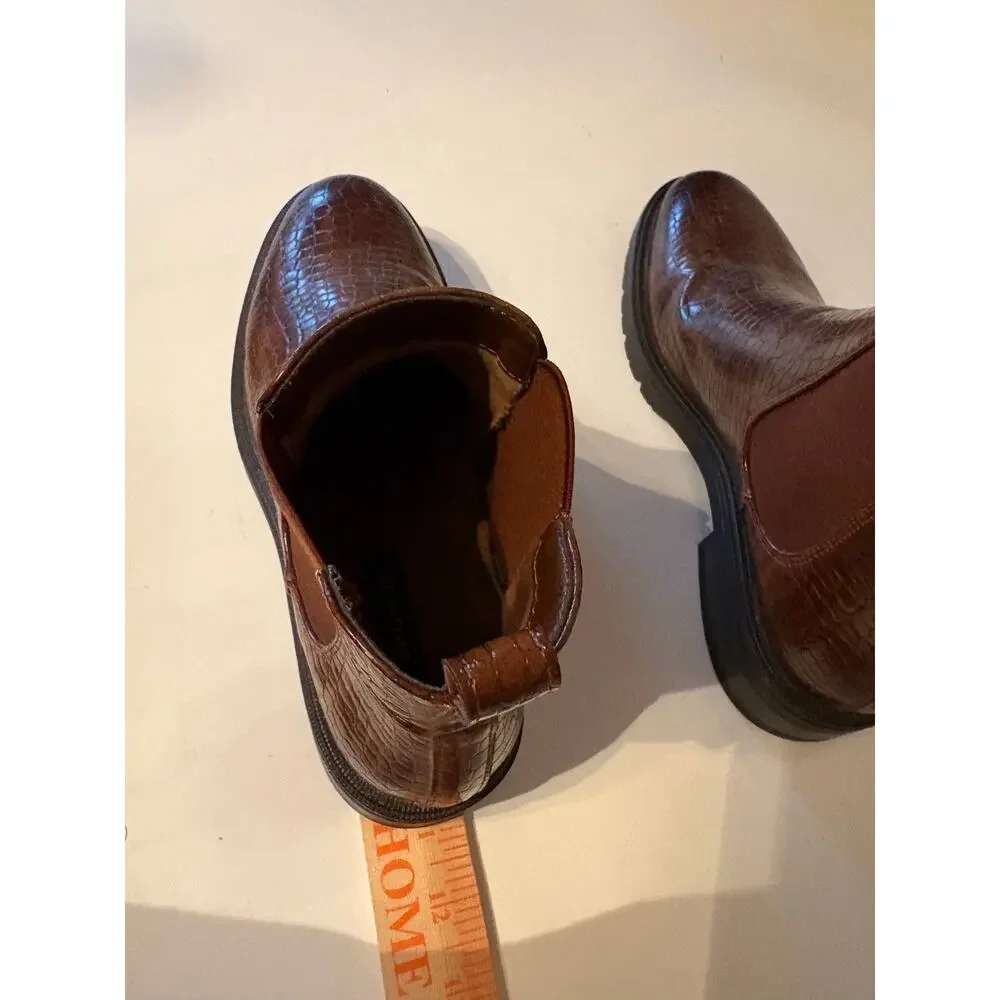 Showit has boots
