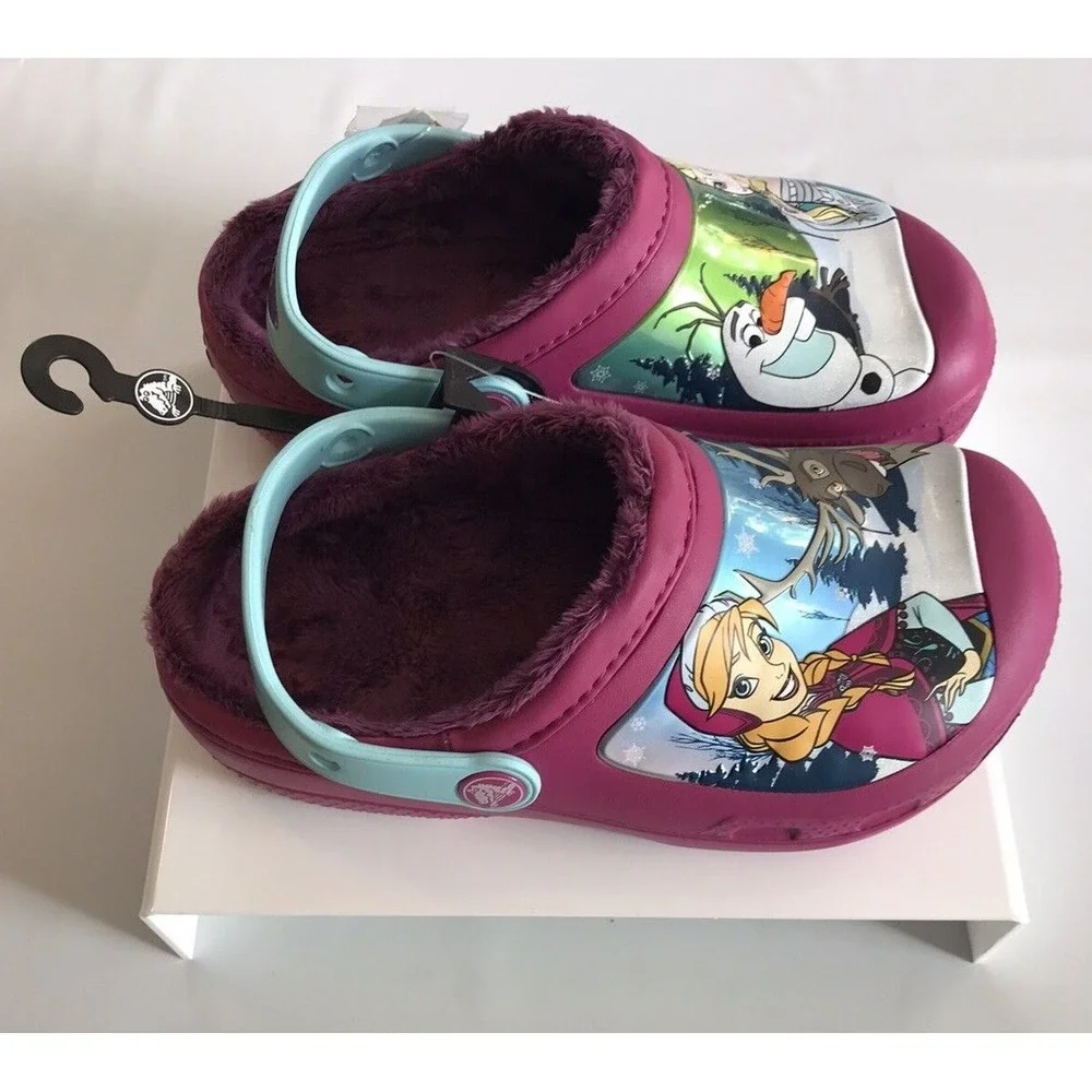 CROCS supporting shipping