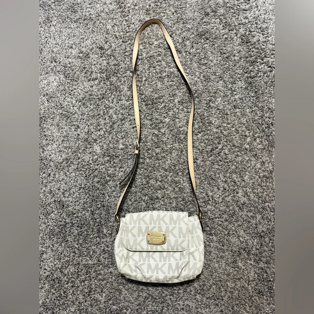 Michael Kors EUC White and Gold Crossbody Bag