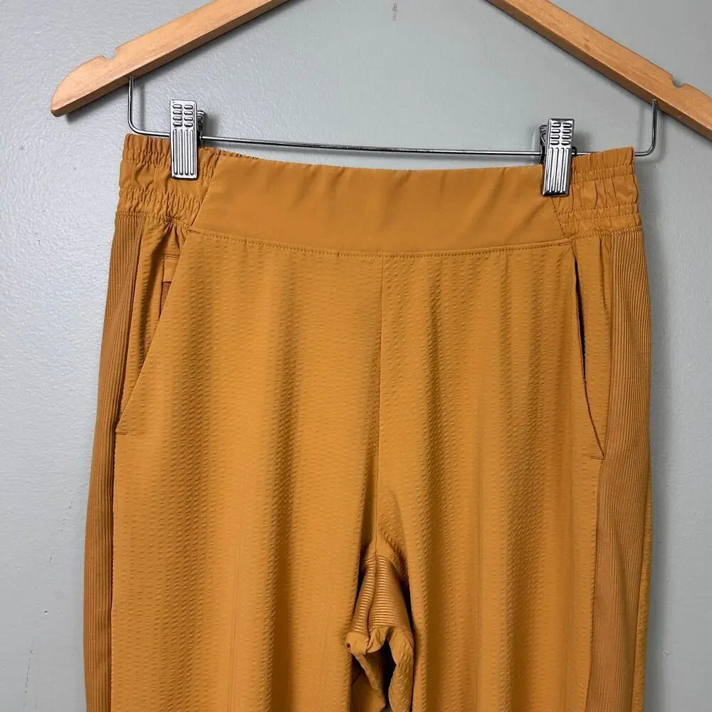 Athleta Textured Brooklyn Jogger Tuscan Gold Mustard Yellow size 0 XS Pants