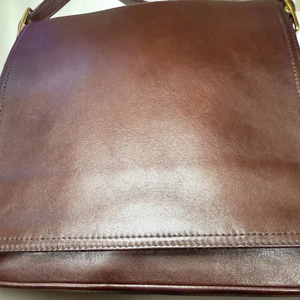 Vintage Coach 9829 Monterey Flap Crossbody Bag