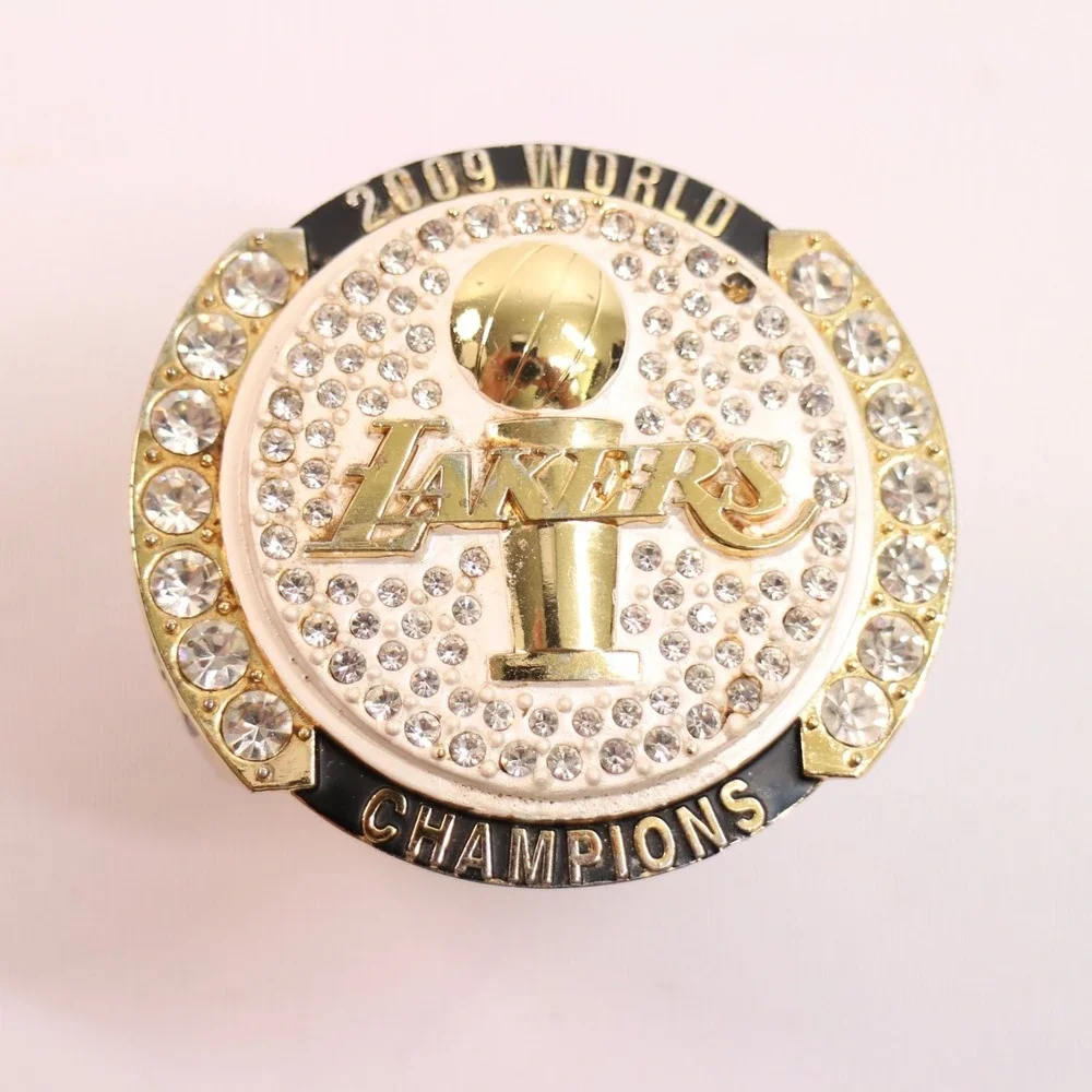 2009 Los Angeles Lakers NBA World Championship Rare Season Paperweight Ring