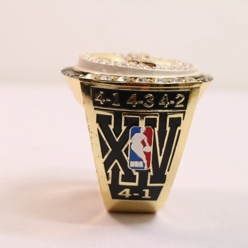 2009 Los Angeles Lakers NBA World Championship Rare Season Paperweight Ring