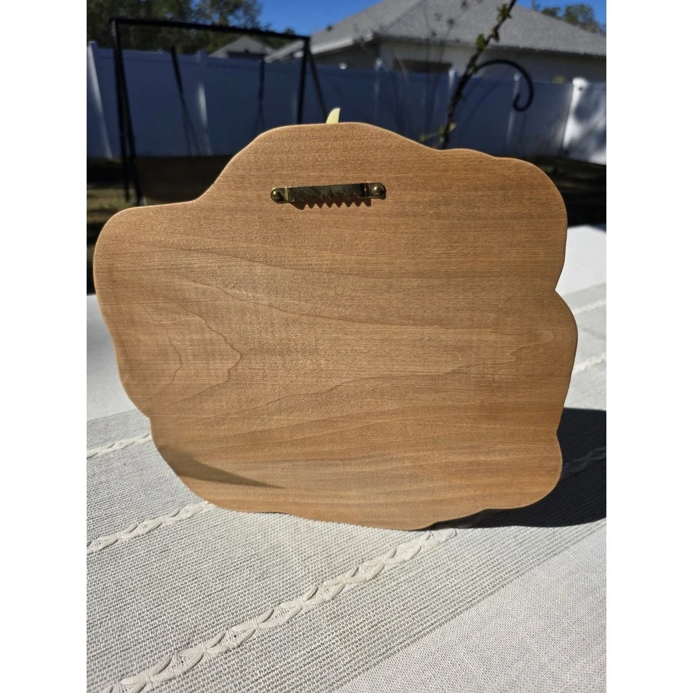 N/A handcrafted solid
