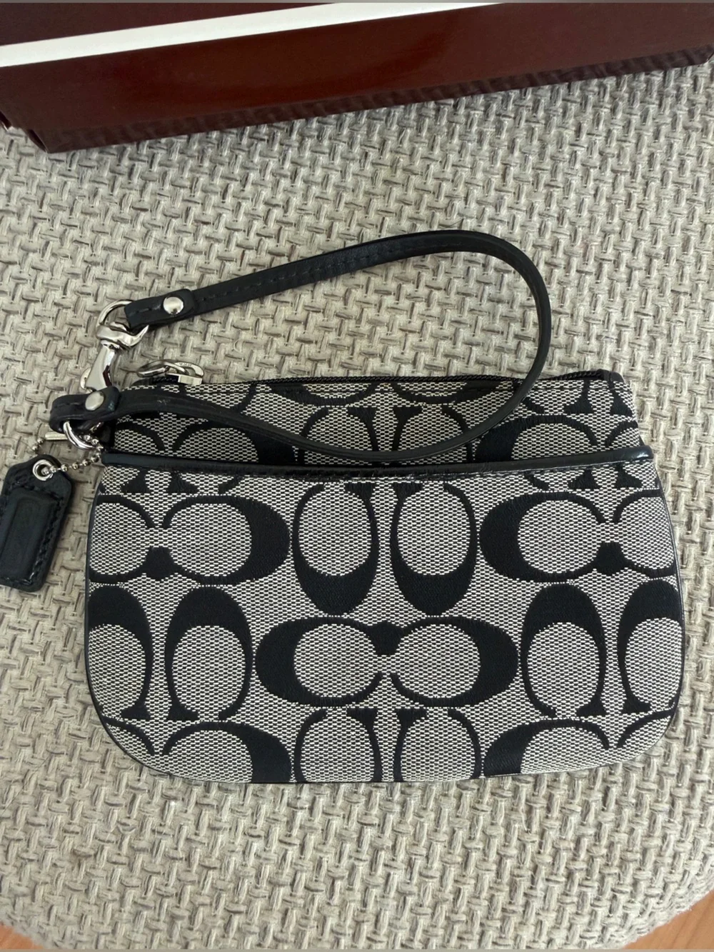 COACH Black & Cream Signature Wristlet With Coach Box