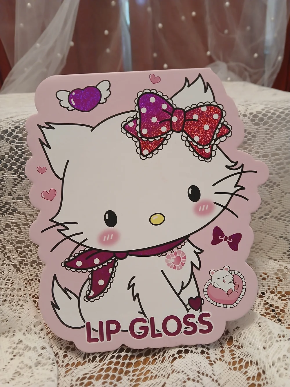 Girabella heart motifs