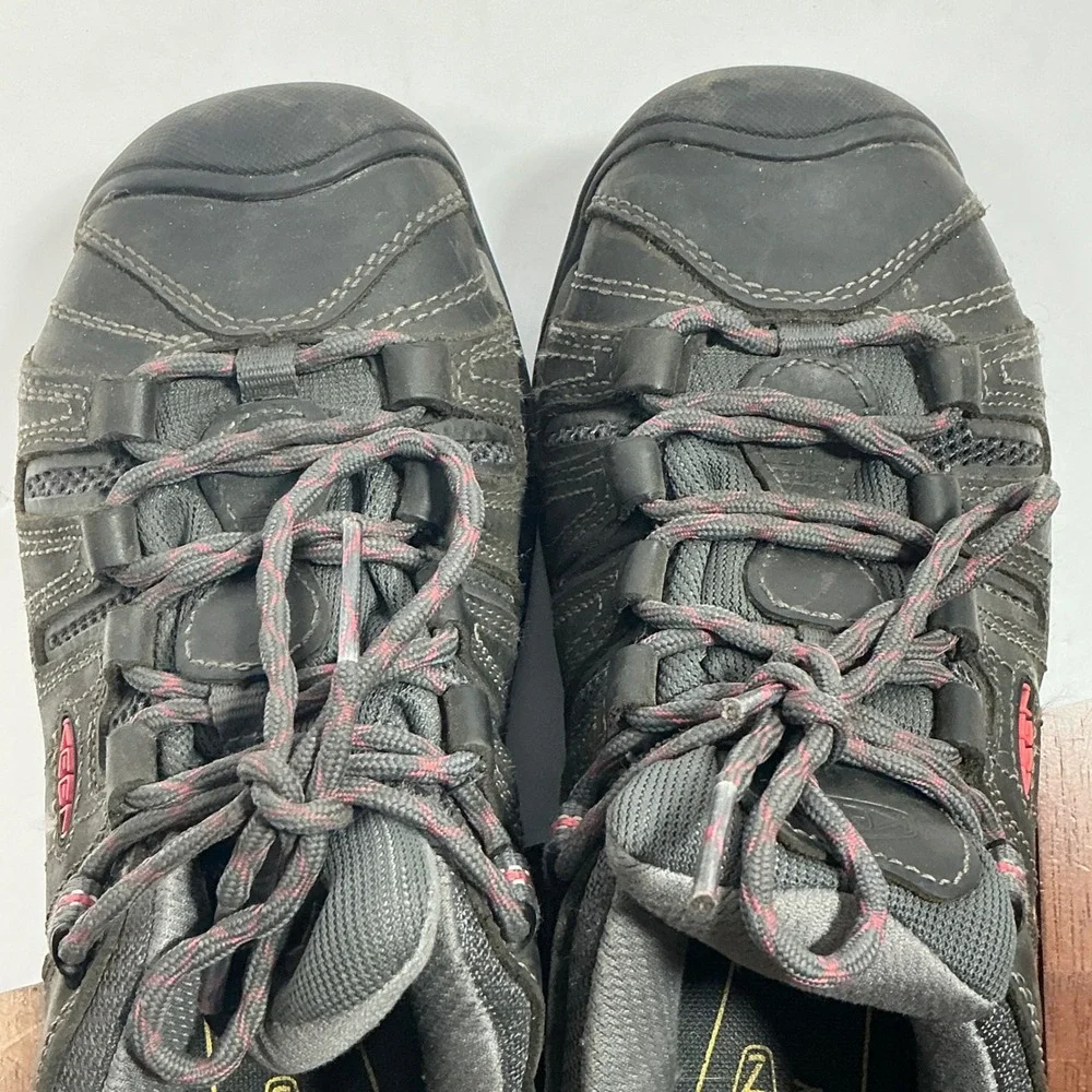 Keen department women