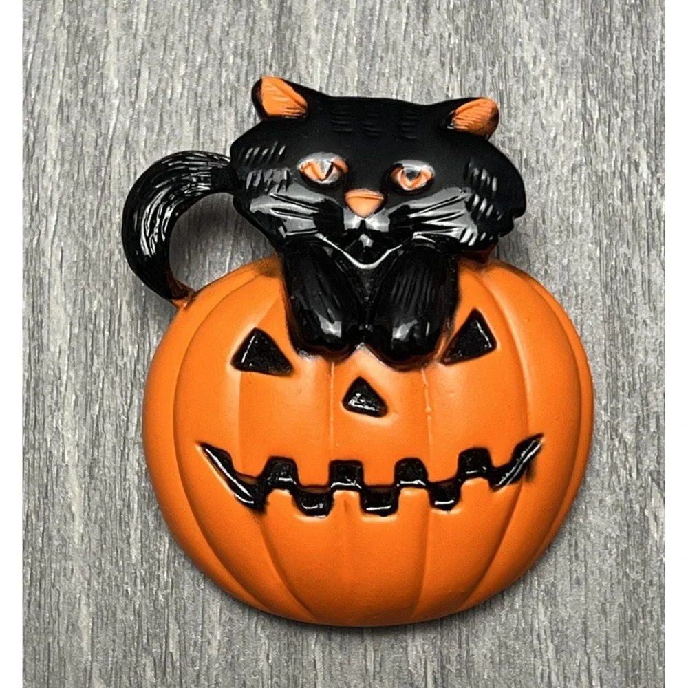 Vintage AJC Black Cat Pumpkin Halloween Brooch Pin Collectible Jack-O'-Lantern‎