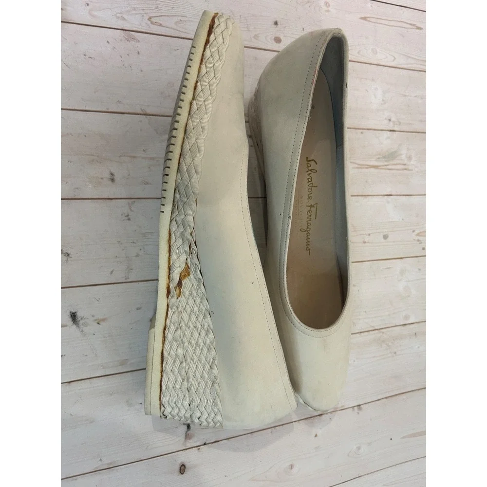 Salvatore Ferragamo this product