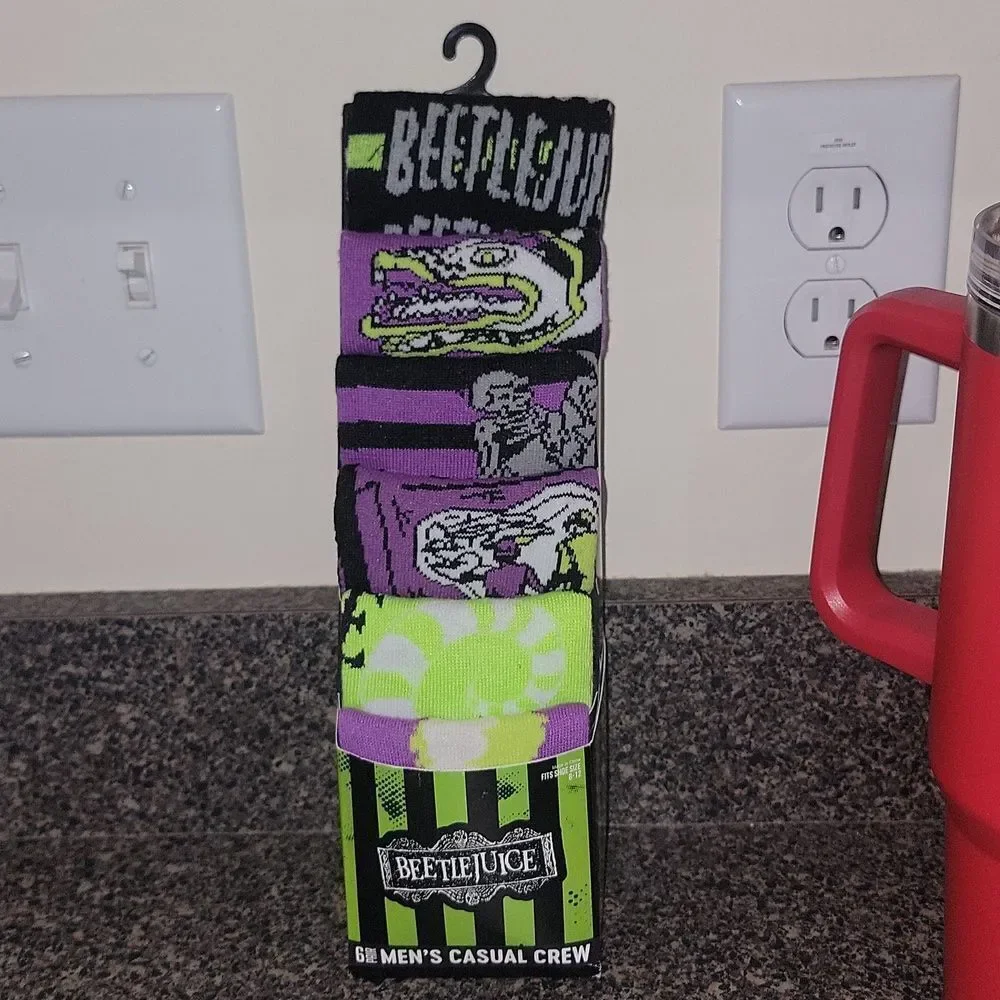 Beetlejuice 6 Pair Pack Casual Crew Socks Bioworld Warner Bros New